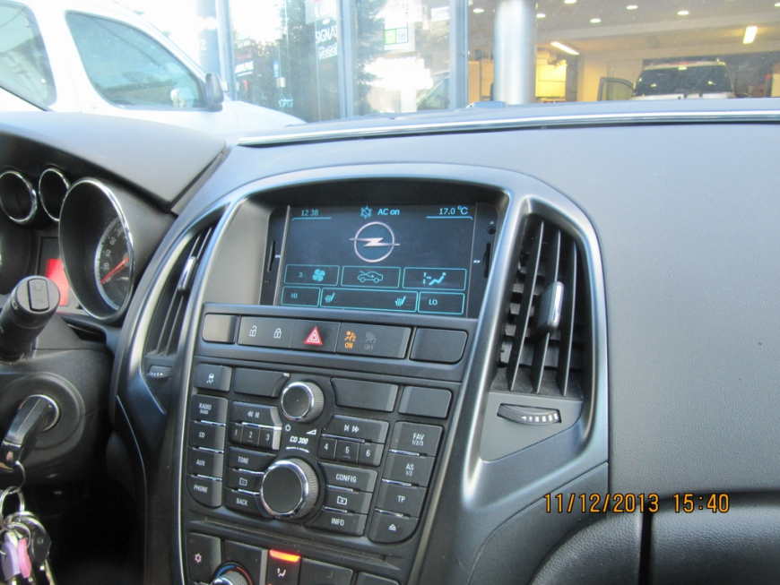 Εγκατάσταση οθόνης LM σε Opel Astra