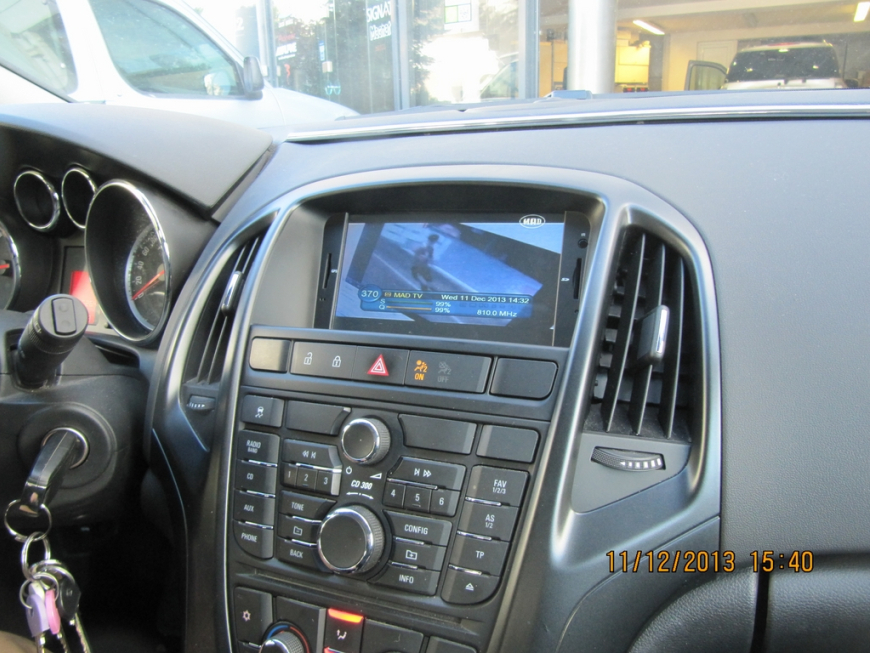 Εγκατάσταση οθόνης LM σε Opel Astra