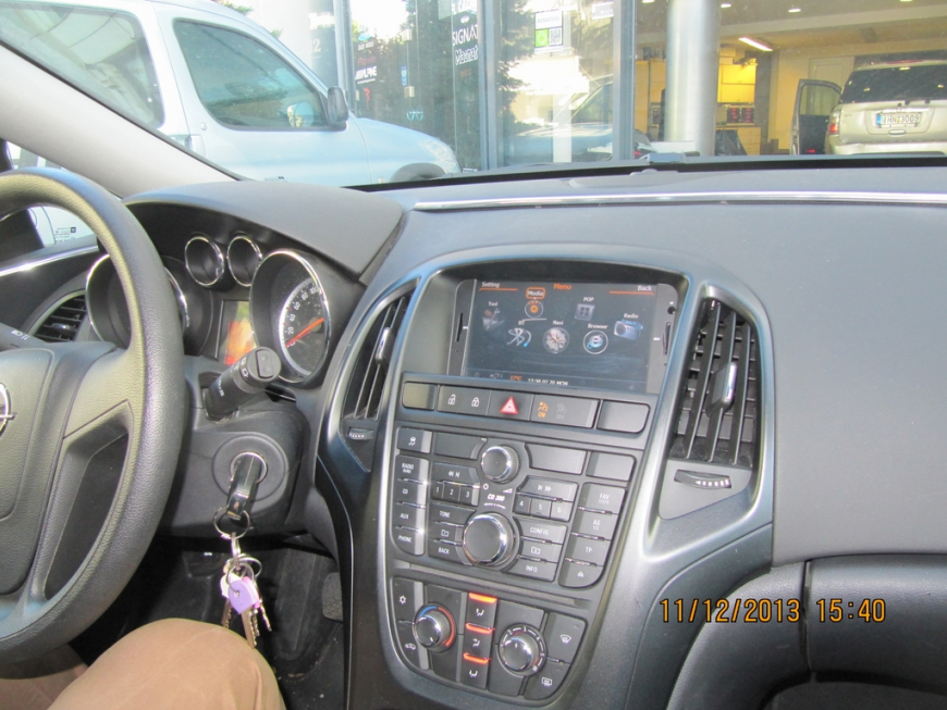 Εγκατάσταση οθόνης LM σε Opel Astra