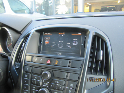 Εγκατάσταση οθόνης LM σε Opel Astra