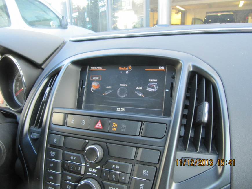 Εγκατάσταση οθόνης LM σε Opel Astra