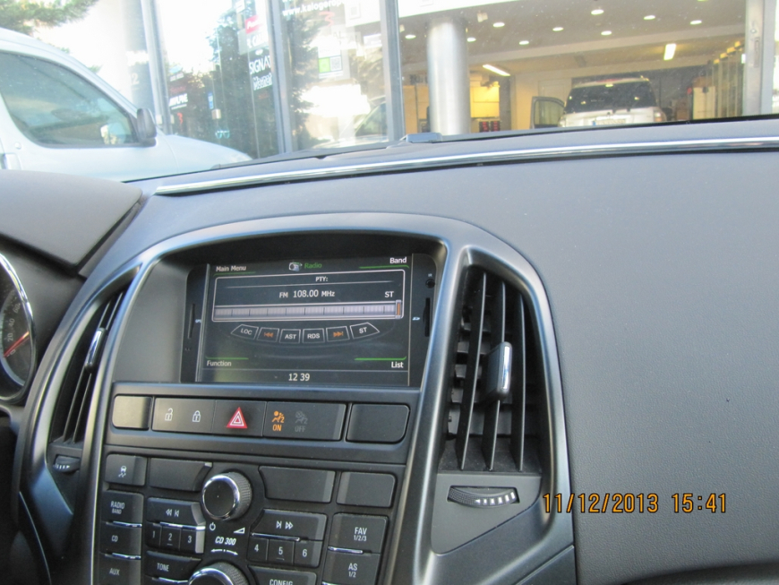 Εγκατάσταση οθόνης LM σε Opel Astra