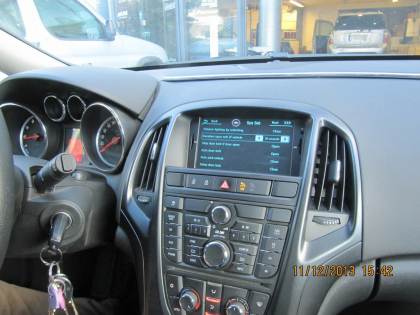 Εγκατάσταση οθόνης LM σε Opel Astra