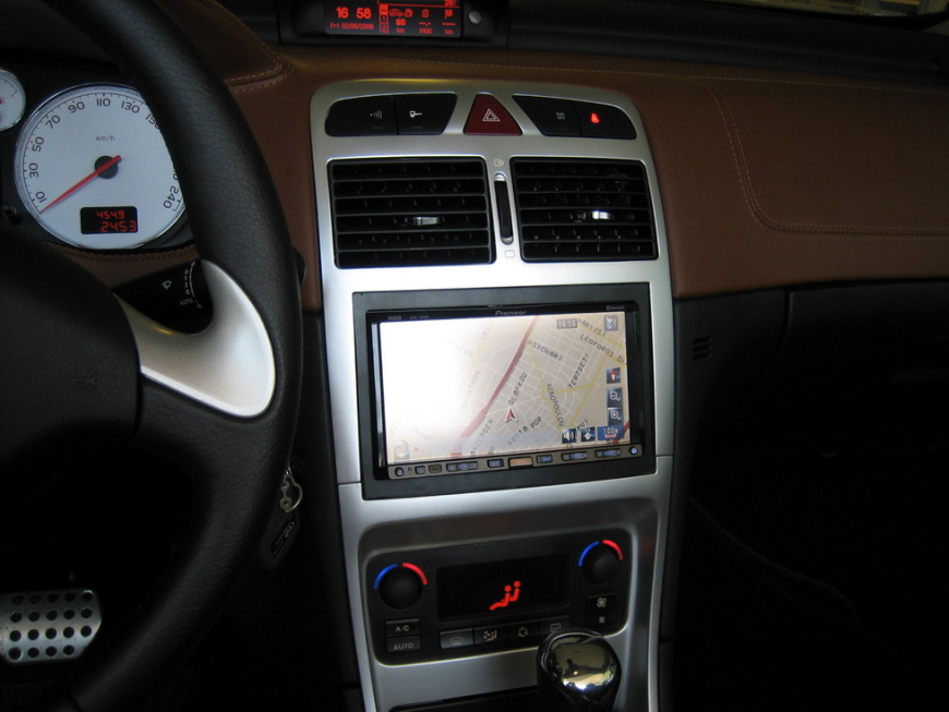 Εγκατάσταση οθόνης 2Din Pioneer σε Peugeot 307 CC