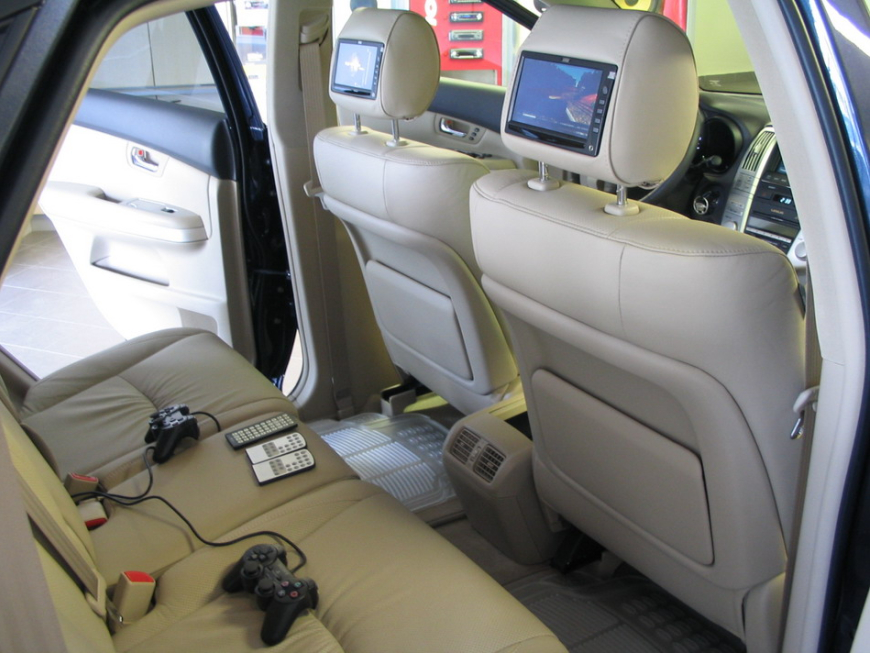 Εγκατάσταση οθονών Eton και Play Station 2 Slim σε  Lexus RX 400 Hybrid