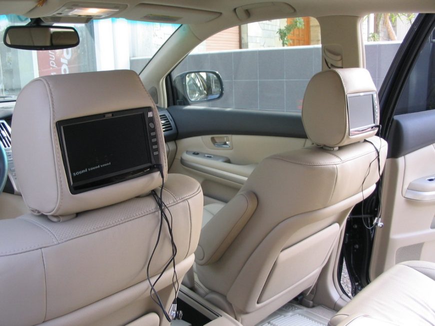 Εγκατάσταση οθονών Eton και Play Station 2 Slim σε  Lexus RX 400 Hybrid