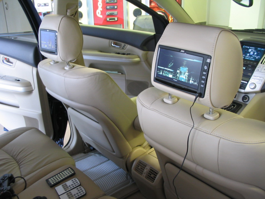 Εγκατάσταση οθονών Eton και Play Station 2 Slim σε  Lexus RX 400 Hybrid