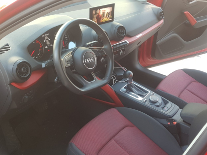 Αναβάθμιση εργοστασιακής οθόνης με Ασύρματο Wireless Apple CarPlay/Android Auto σε Audi Q2 GA