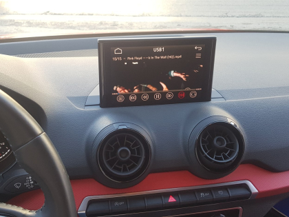 Αναβάθμιση εργοστασιακής οθόνης με Ασύρματο Wireless Apple CarPlay/Android Auto σε Audi Q2 GA