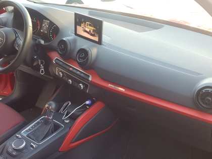 Αναβάθμιση εργοστασιακής οθόνης με Ασύρματο Wireless Apple CarPlay/Android Auto σε Audi Q2 GA