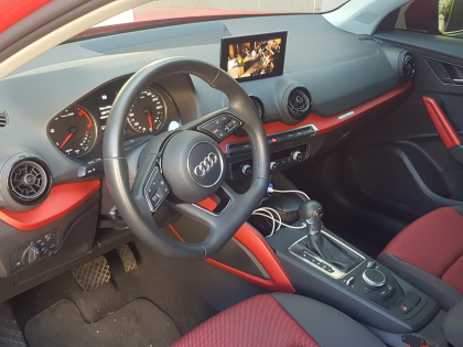 Αναβάθμιση εργοστασιακής οθόνης με Ασύρματο Wireless Apple CarPlay/Android Auto σε Audi Q2 GA