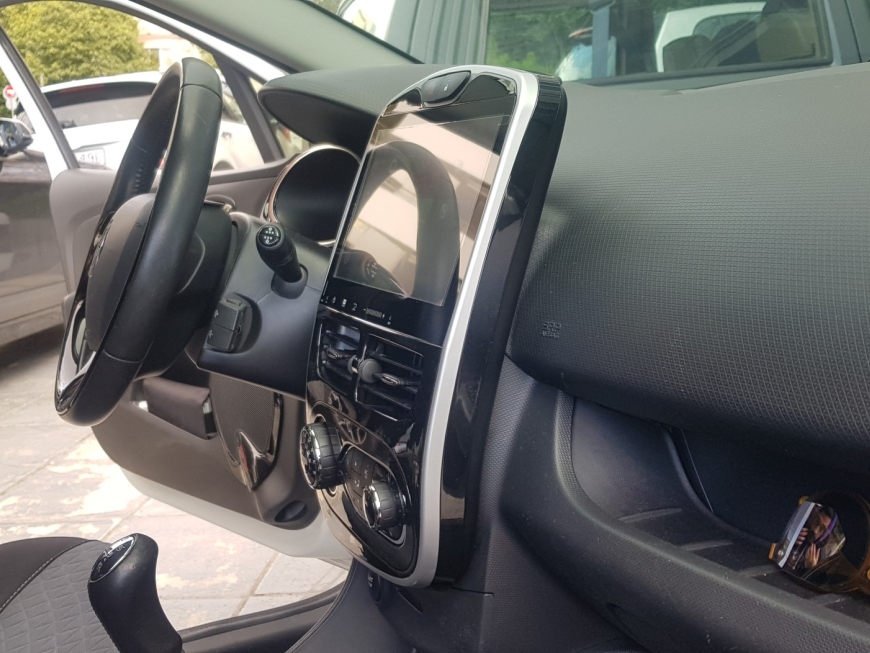  Εγκατάσταση οθόνης LM σε Renault Clio