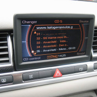 Τοποθέτηση interface στην εργοστασιακή οθόνη του Audi S8 για χρήση I-pod/I-phone