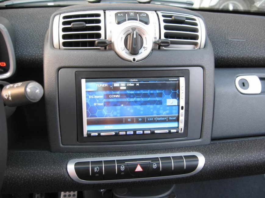 Εγκατάσταση οθόνης 2Din Clarion σε Smart ForTwo
