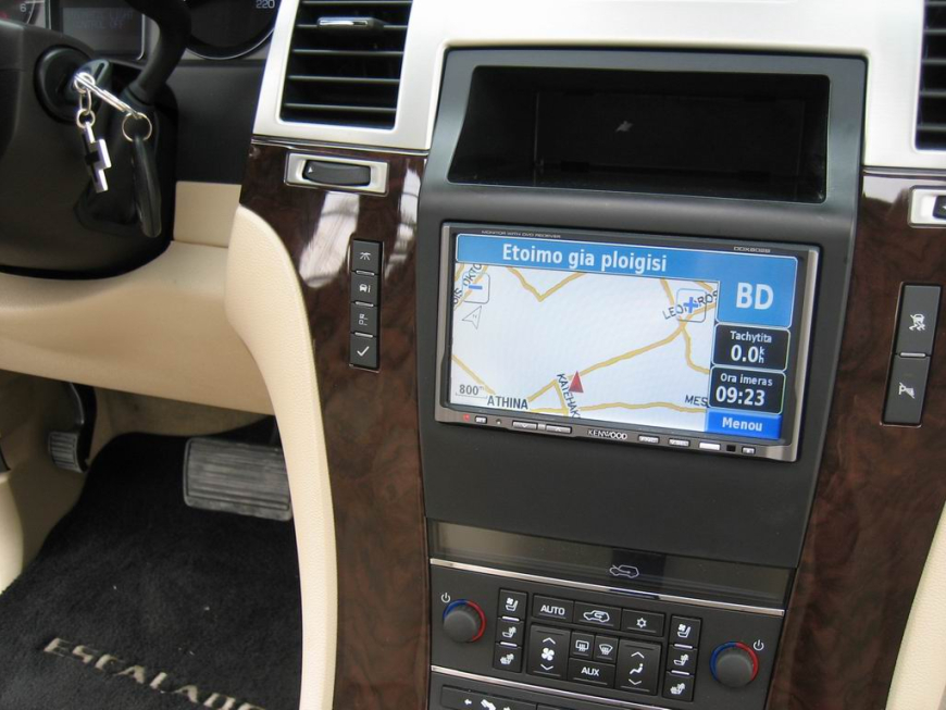 Εγκατάσταση 2Din Kenwood οθόνης σε Cadillac Escalade