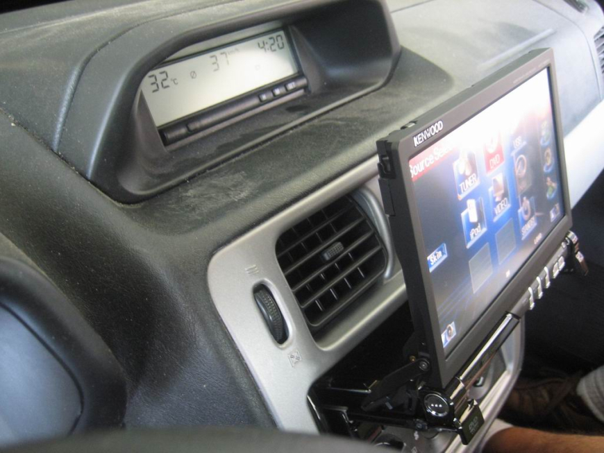 Εγκατάσταση οθόνης 1Din Kenwood σε Mitsubishi Pinin.