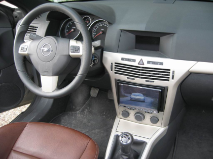 Εγκατάσταση οθόνης 2Din Pioneer σε Opel Astra Cabrio