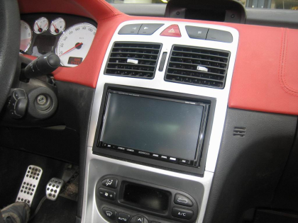 Εγκατάσταση οθόνης 2Din Kenwood σε Peugeot 307