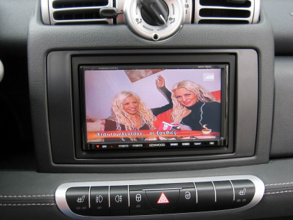 Εγκατάσταση οθόνης 2Din Kenwood σε Smart Brabus
