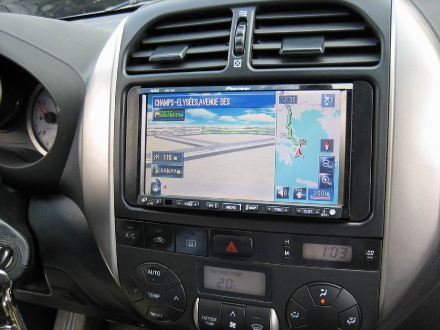 Εγκατάσταση οθόνης 2Din Pioneer σε Toyota Rav-4
