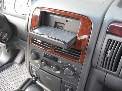 Εγκατάσταση 2Din Pioneer οθόνης σε Jeep Grand Cherokee