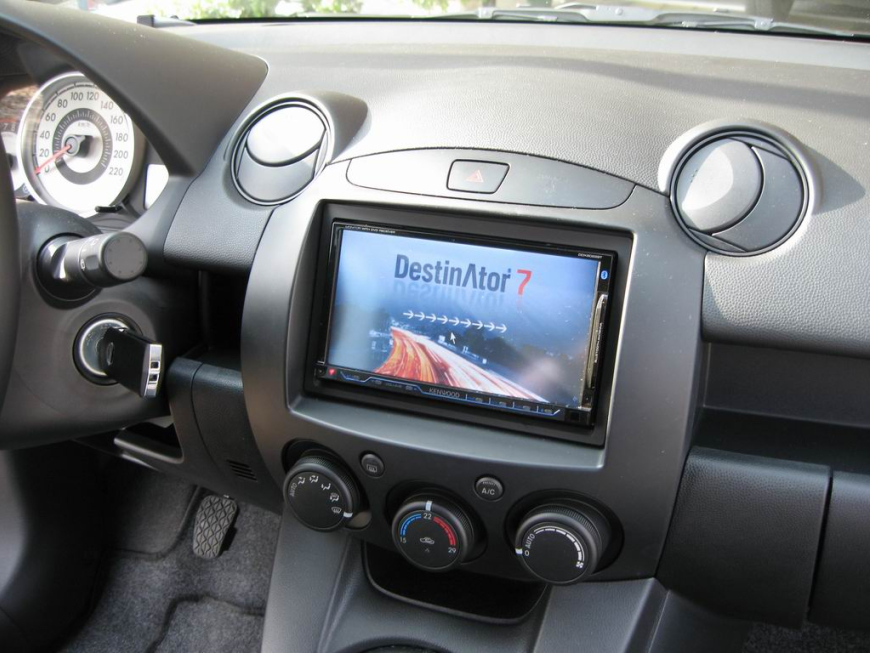 Εγκατάσταση οθόνης 2Din Kenwood σε Mazda 2