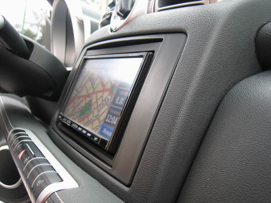 Εγκατάσταση οθόνης 2Din Kenwood σε Smart Brabus