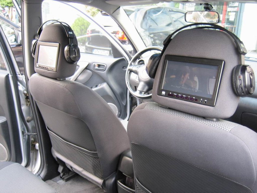 Εγκατάσταση οθόνης 2Din Pioneer σε Toyota Rav-4