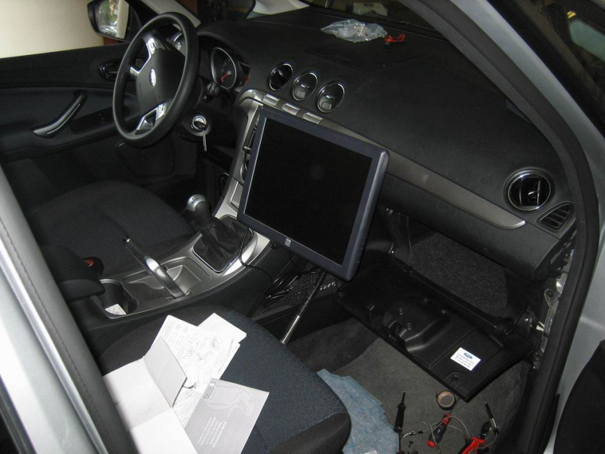 Ειδικό Project για λογαριασμό της Cosmote σε Ford Focus.