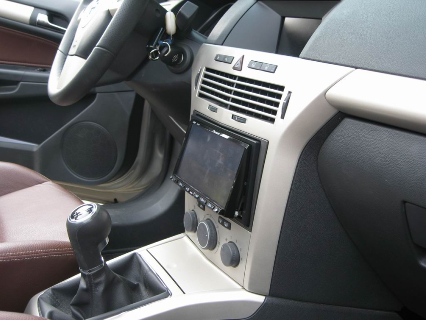 Εγκατάσταση οθόνης 2Din Pioneer σε Opel Astra Cabrio