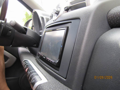 Εγκατάσταση οθόνης 2Din Kenwood και ηχείων Focal σε Smart ForTwo