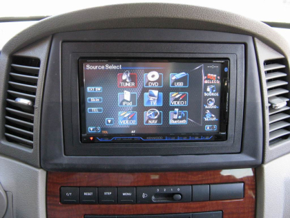 Εγκατάσταση οθόνης 2Din Kenwood σε Jeep Grand Cherokee 