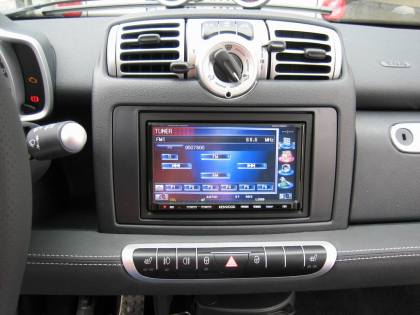 Εγκατάσταση οθόνης 2Din Kenwood σε Smart Brabus