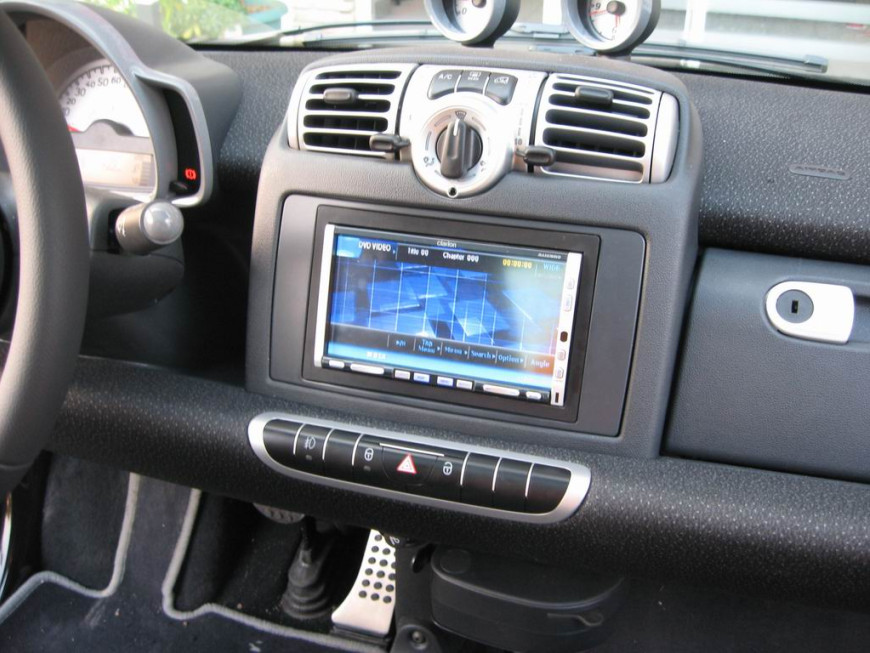 Εγκατάσταση οθόνης 2Din Clarion σε Smart ForTwo