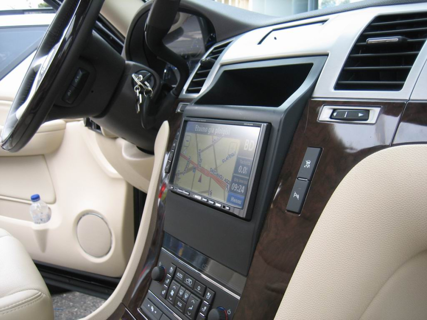 Εγκατάσταση 2Din Kenwood οθόνης σε Cadillac Escalade