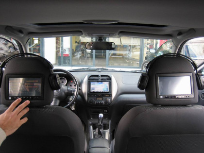 Εγκατάσταση οθόνης 2Din Pioneer σε Toyota Rav-4