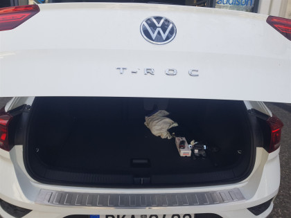 Εγκατάσταση Electric Tailgate και εργοστασιακής κάμερας οπισθοπορείας σε VW T-Roc 