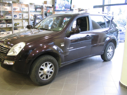 Εγκατάσταση οθόνης 2Din και αισθητήρων παρκαρίσματος σε SsangYong Rexton 