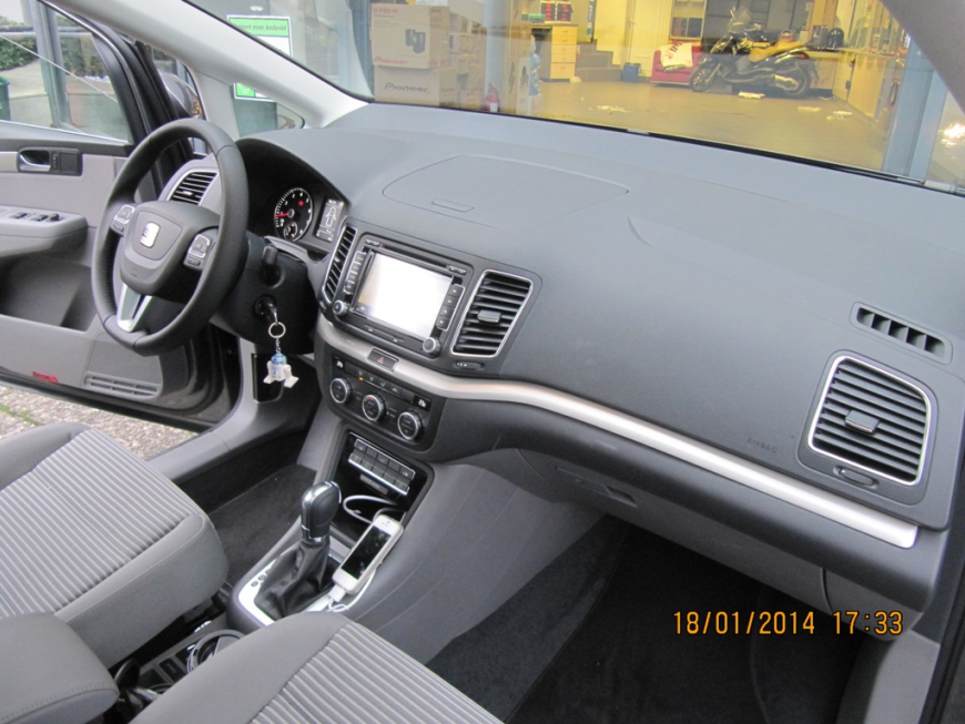 Εγκατάσταση οθόνης LM σε Seat Alhambra 2014