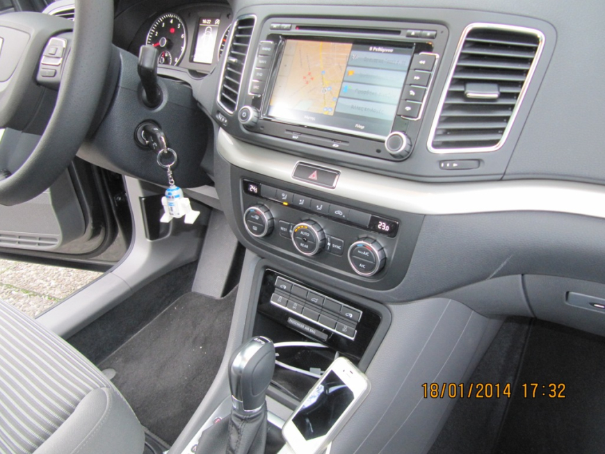 Εγκατάσταση οθόνης LM σε Seat Alhambra 2014