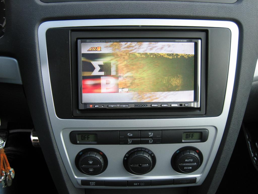 Εγκατάσταση οθόνης 2Din Kenwood σε Skoda Octavia 5 RS