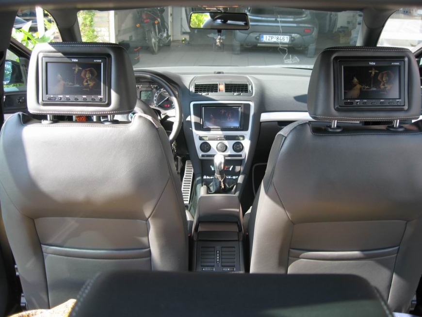 Εγκατάσταση οθόνης 2Din Kenwood και κονσόλας Play Station σε Skoda Octavia 5 RS