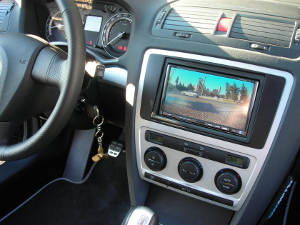 Εγκατάσταση οθόνης 2Din Kenwood και κονσόλας Play Station σε Skoda Octavia 5 RS