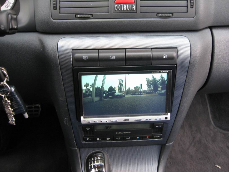 Εγκατάσταση οθόνης 2Din JVC σε Skoda Octavia