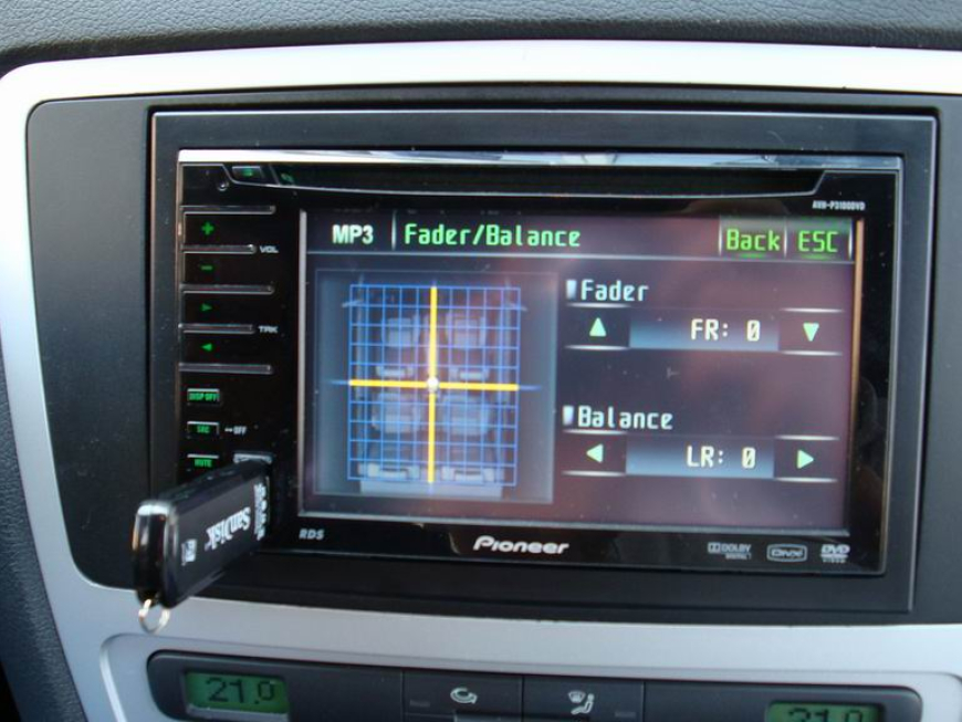 Εγκατάσταση οθόνης 2Din Pioneer σε Skoda Octavia