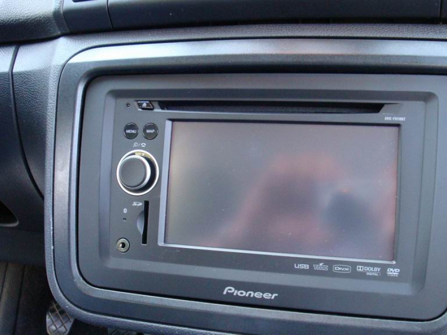 Εγκατάσταση οθόνης 2Din Pioneer σε Skoda Roomster