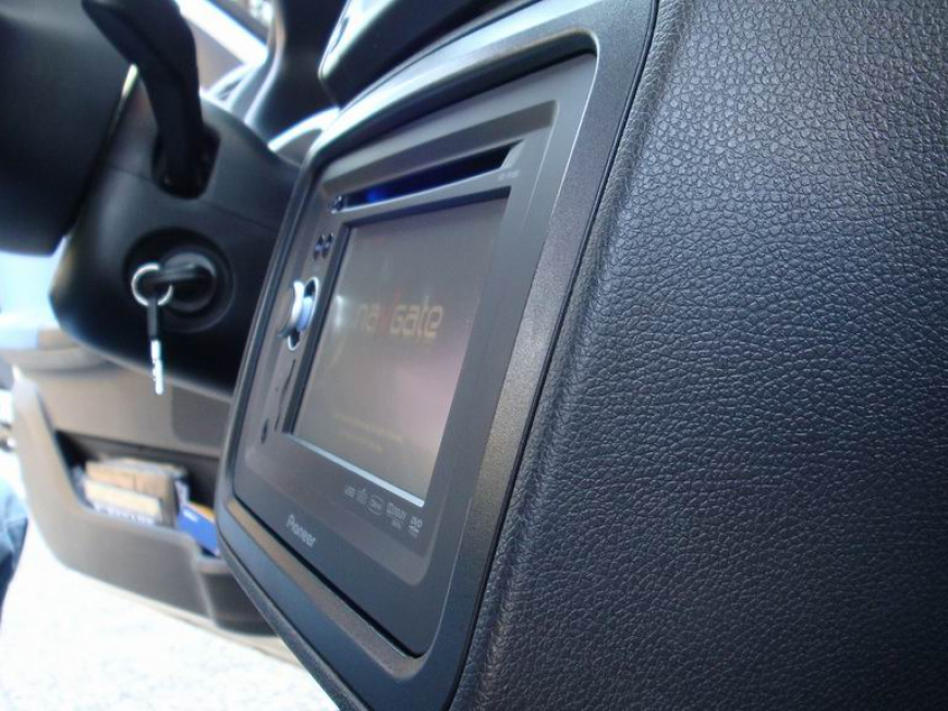 Εγκατάσταση οθόνης 2Din Pioneer σε Skoda Roomster