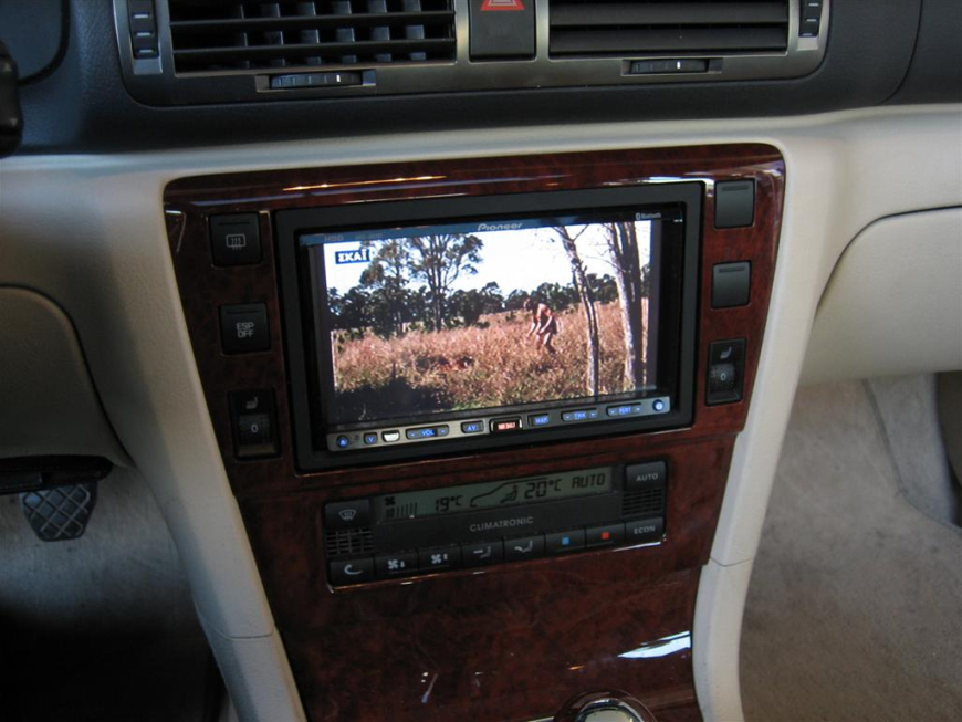 Εγκατάσταση οθόνης 2Din Pioneer σε Skoda Superb