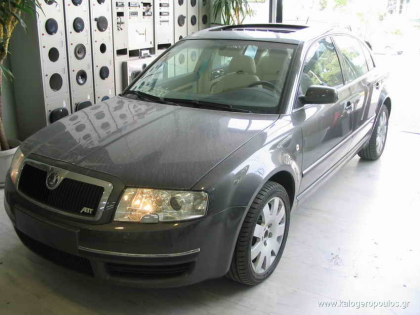 Εγκατάσταση οθόνης 1Din Pioneer σε Skoda Superb