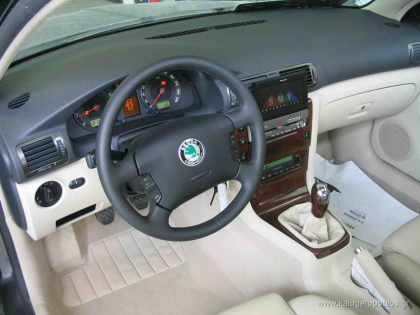 Εγκατάσταση οθόνης 1Din Pioneer σε Skoda Superb